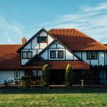 When To Call In Roofing Contractors